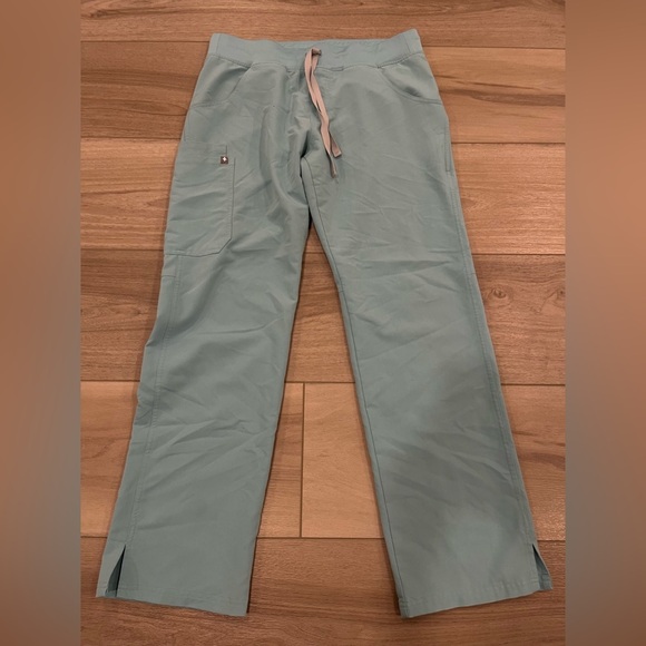 Figs Pants - Figs Kade Cargo Scrub Pants Size M PO 1403
